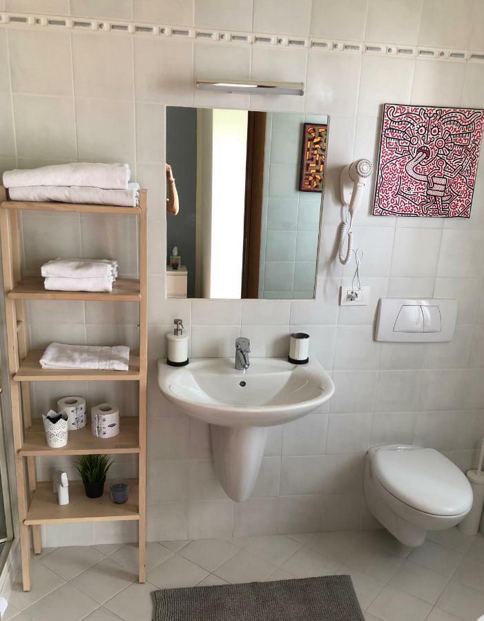 Irides Rooms A Un Passo Dai Parchi Divertimento 라찌제 외부 사진