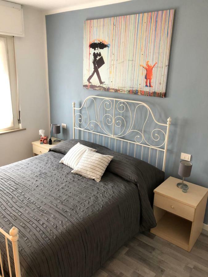 Irides Rooms A Un Passo Dai Parchi Divertimento 라찌제 외부 사진